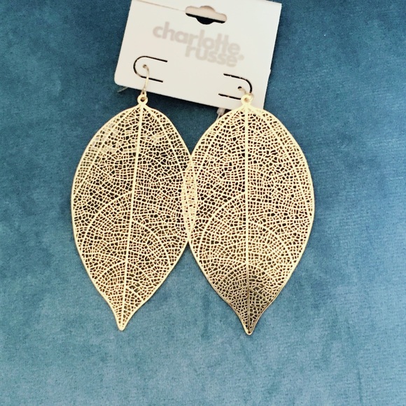 Jewelry - Gold Leaf Filigree Earrings